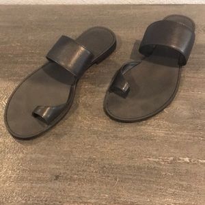Banana Republic black slip sandal